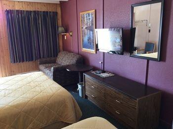 Country Squire Motel