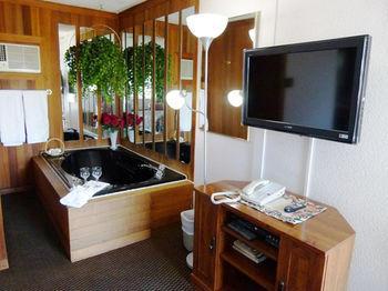 Country Squire Motel 2*