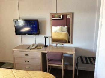 Country Squire Motel