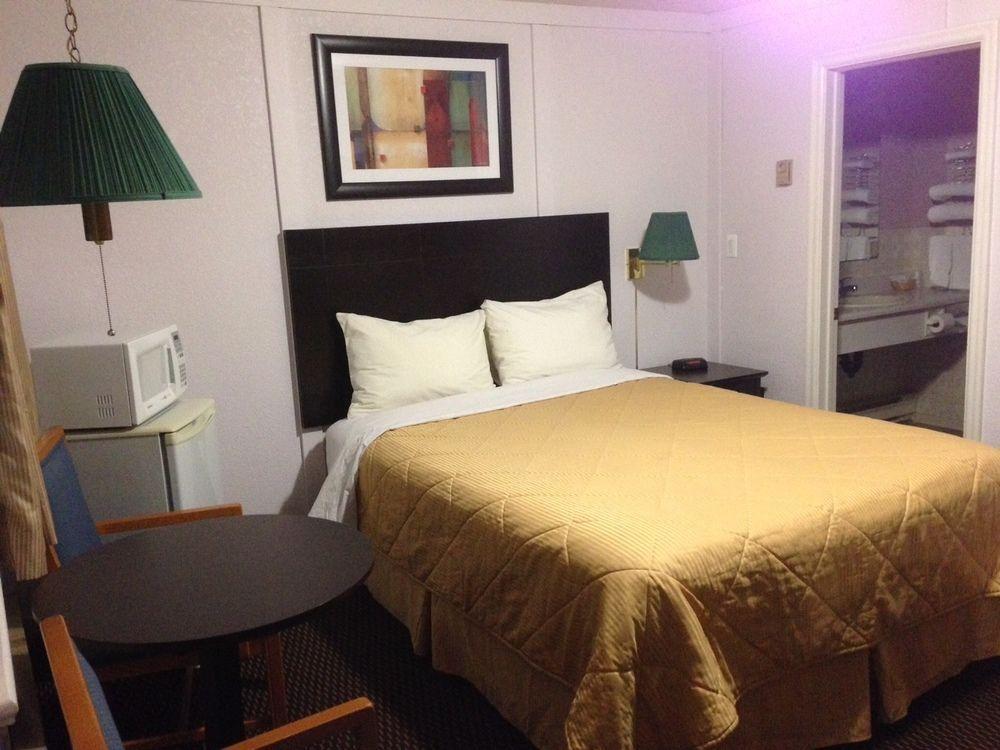 Country Squire Motel Arnprior