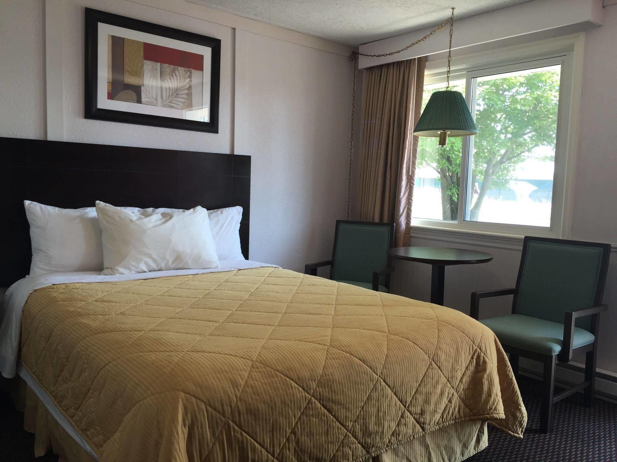 Country Squire Motel Arnprior